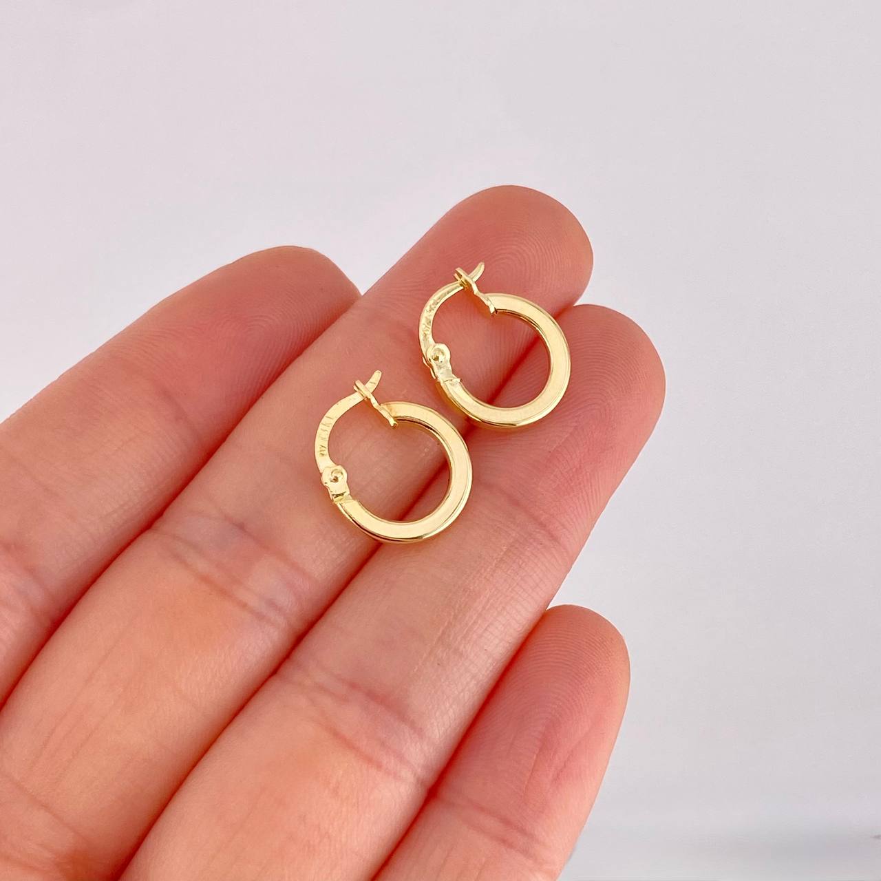 Candongas Lisas 1.05g / 1.4cm Oro Amarillo 18K