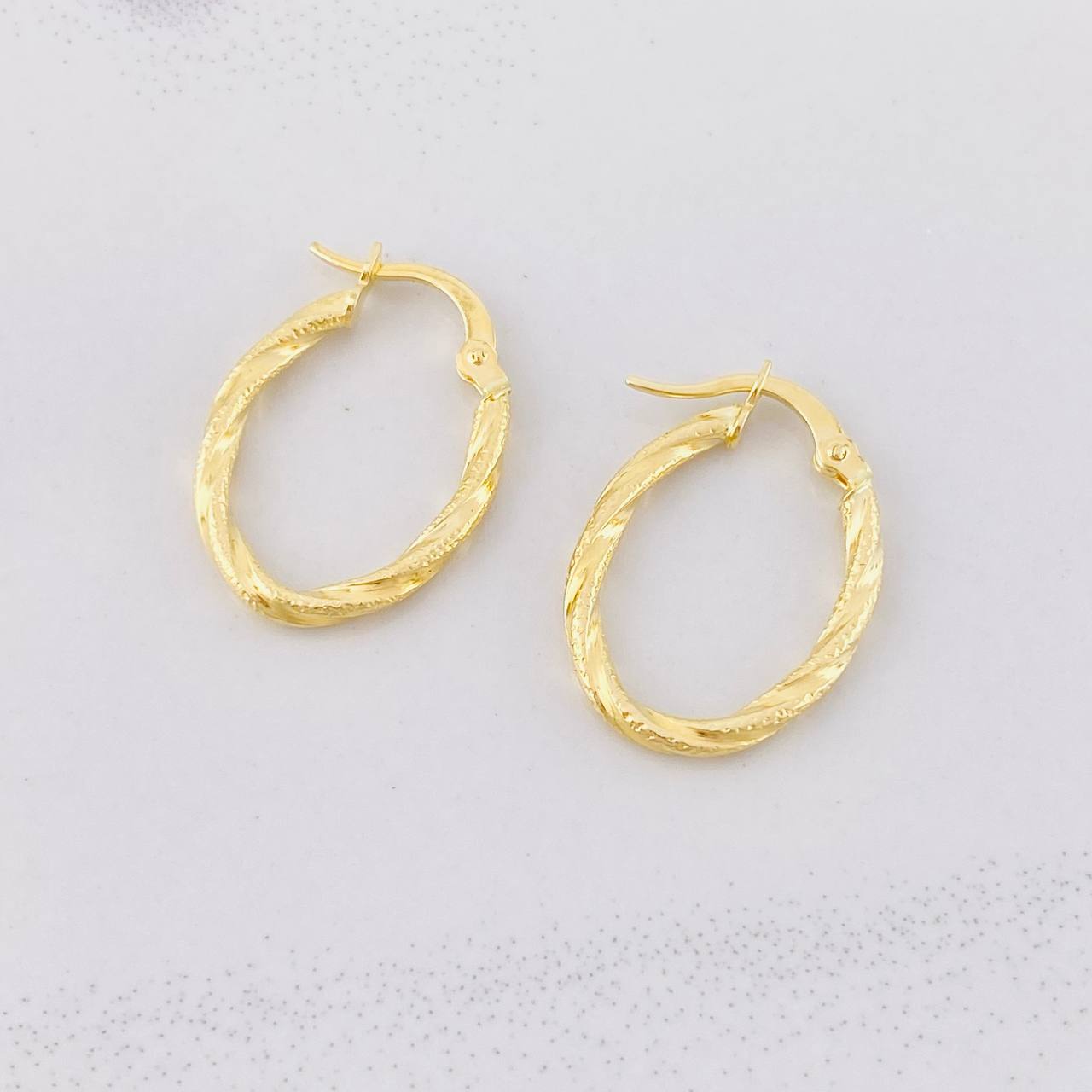 Candongas Mary Ovalada 1.45g / 2.3cm Oro Amarillo 18K