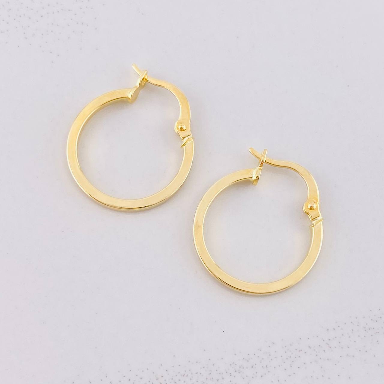 Candongas Lisas 1.15g / 2cm Oro Amarillo 18K