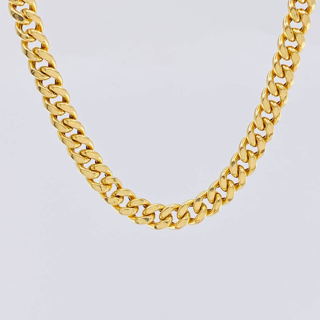 Cadena Cubana 14.8g / 50cm / 6.6mm Oro Amarillo 18K (Oferta)