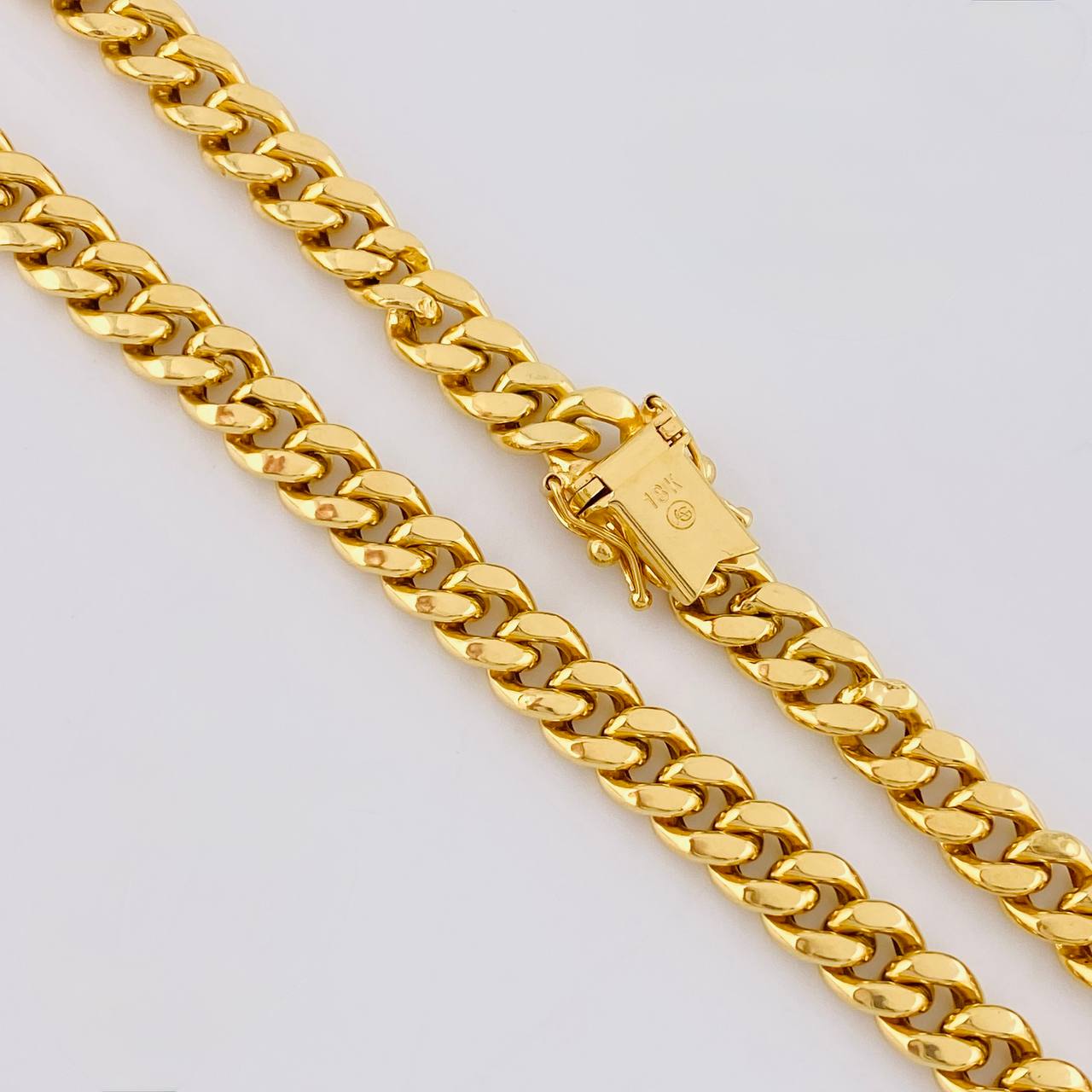 Cadena Cubana 14.8g / 50cm / 6.6mm Oro Amarillo 18K (Oferta)