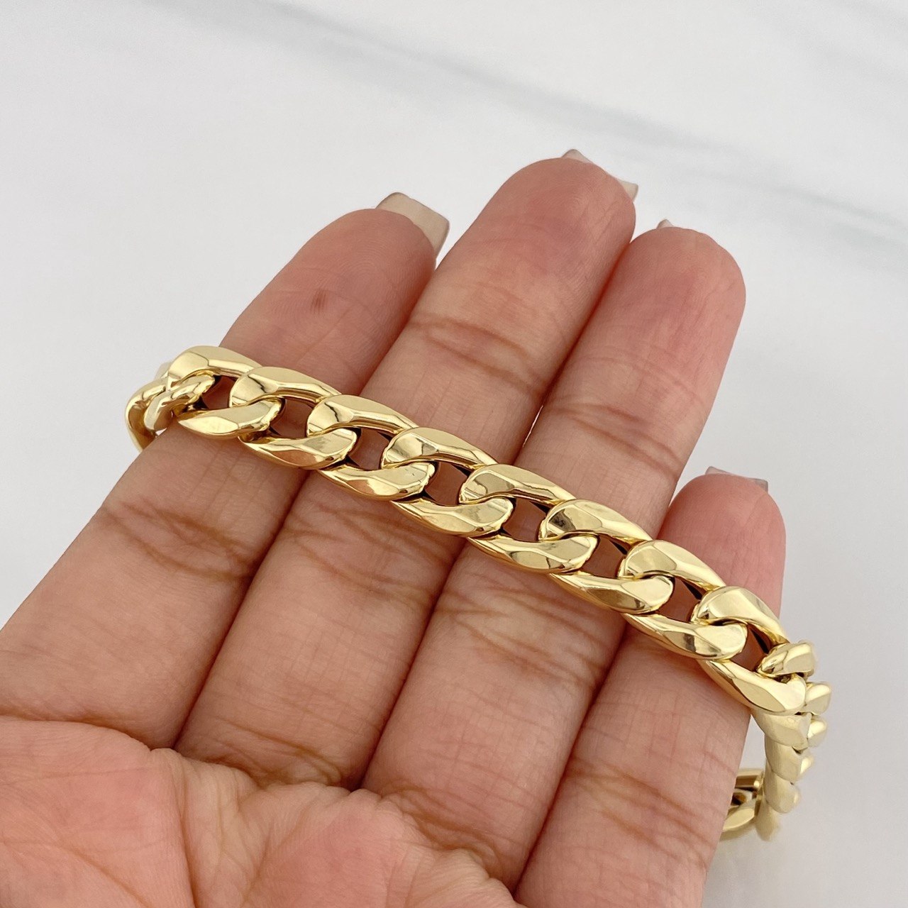 Pulso Cubano 9.85g / 21cm / 9.1mm Oro Amarillo 18K