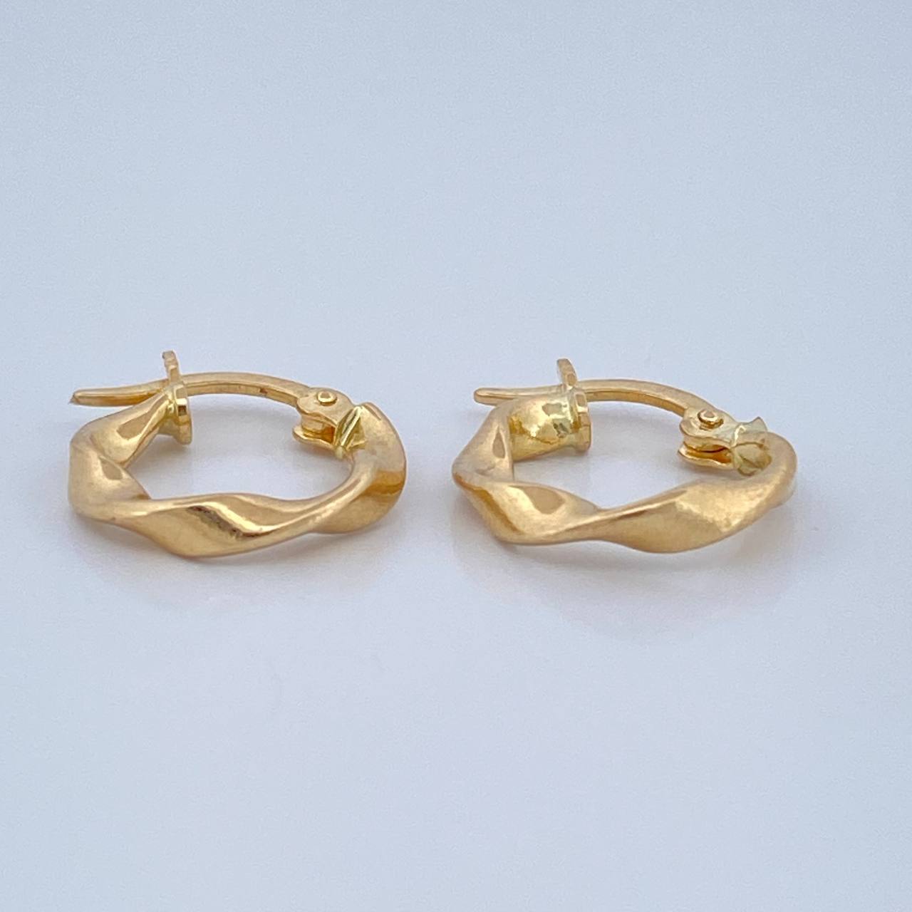 Candongas Azir 0.95gr / 1.5cm / Oro Amarillo 18K %