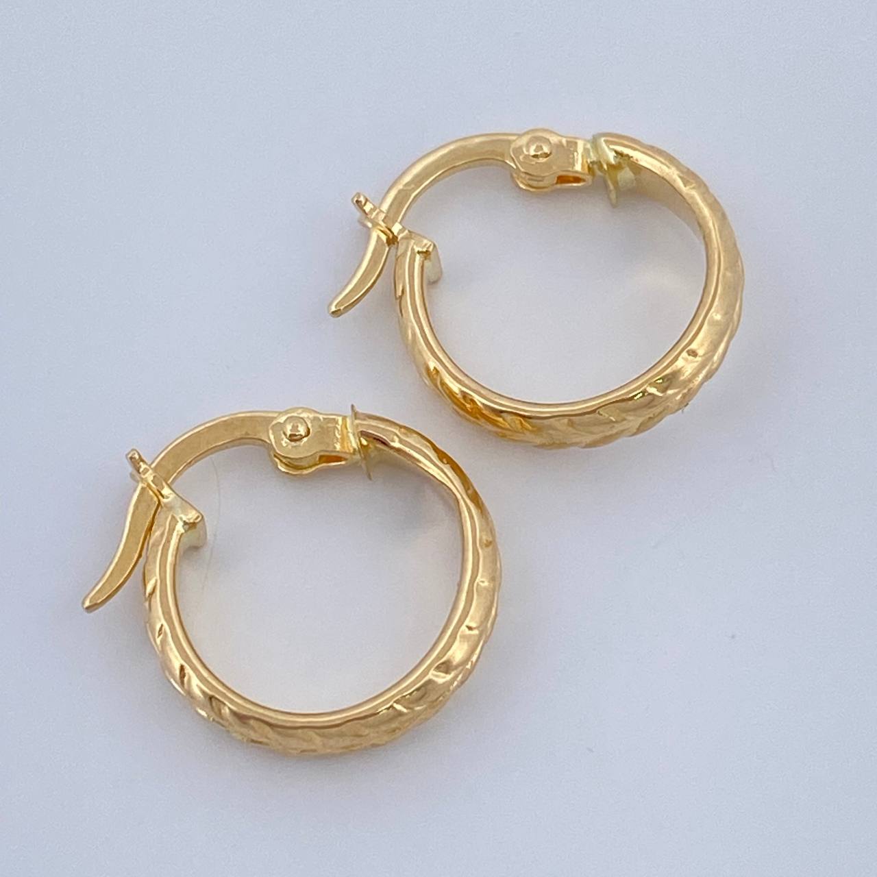 Candongas Kuki 0.9gr / 1.5cm / Oro Amarillo 18K %