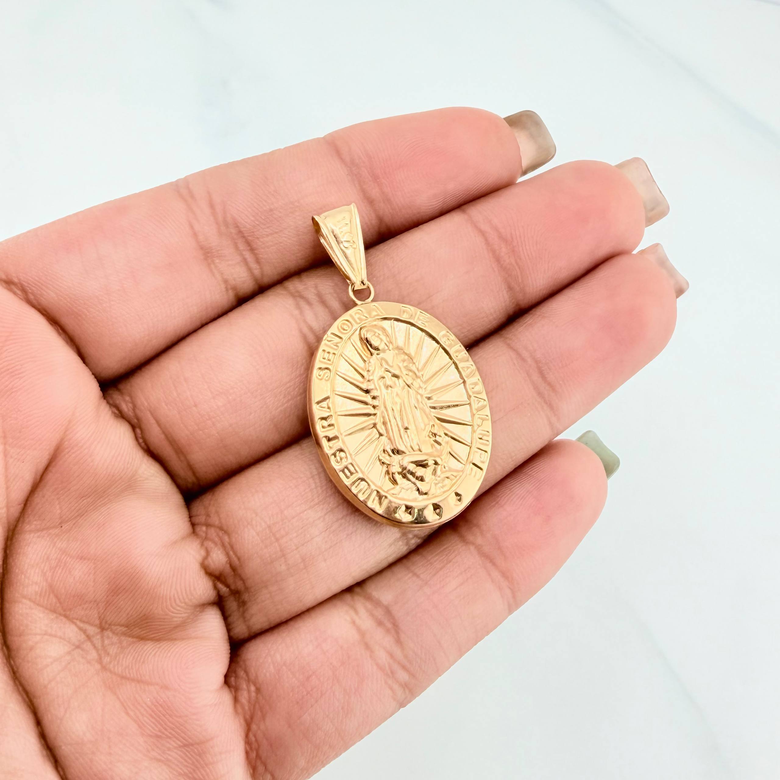 Dije Virgen Guadalupe 2.4 g / 3.7 cm Oro Amarillo 18K
