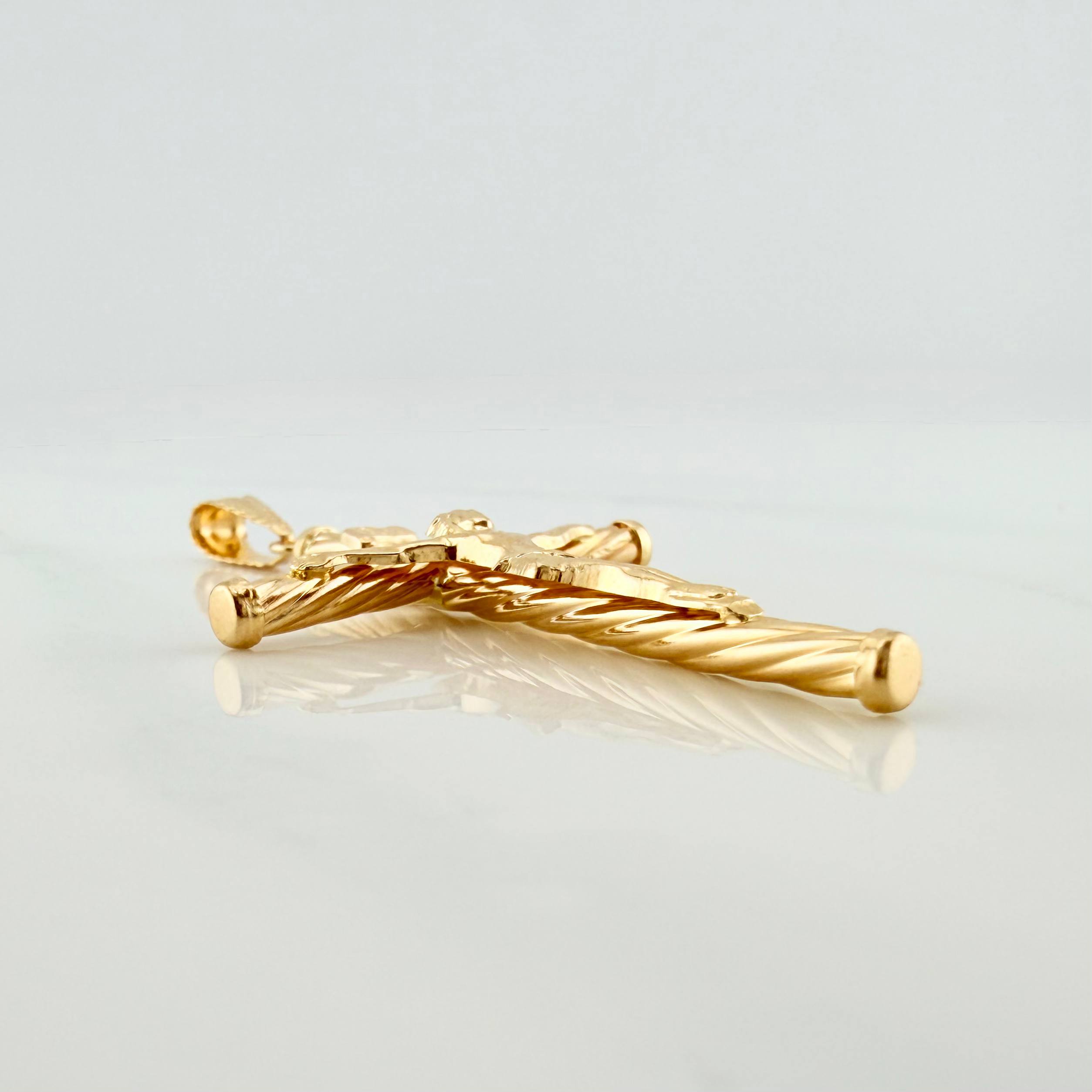 Dije Cruz Cristo 1.45 g / 4.9 cm Oro Amarillo 18K