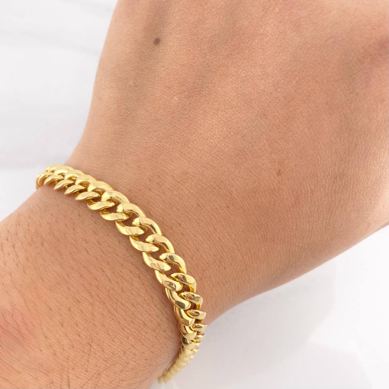 Pulso Cubano 5.2g / 20.3cm / 6.9mm Oro Amarillo 18K