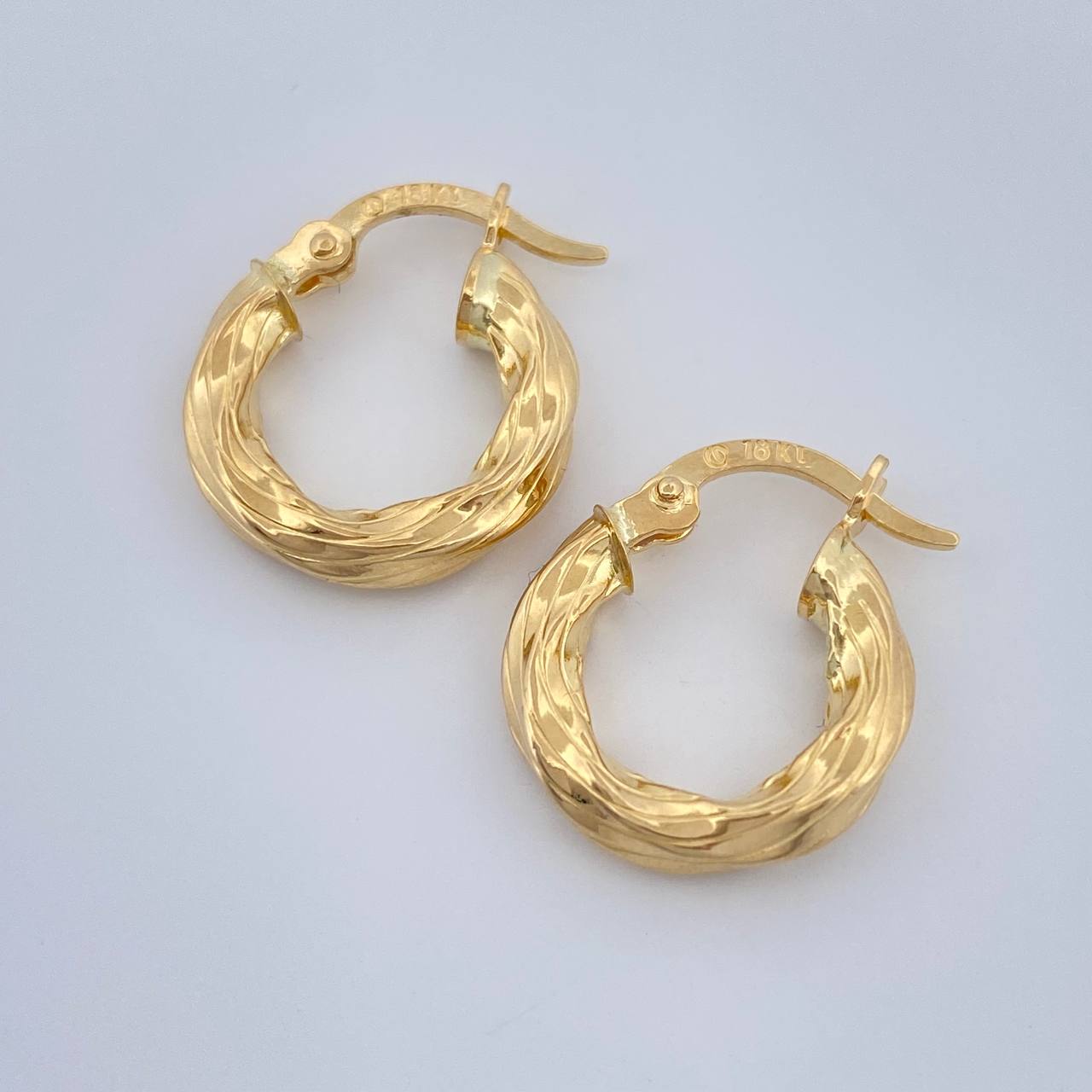 Candongas Isis 1.6gr / 1.8cm / mm Oro Amarillo 18K %