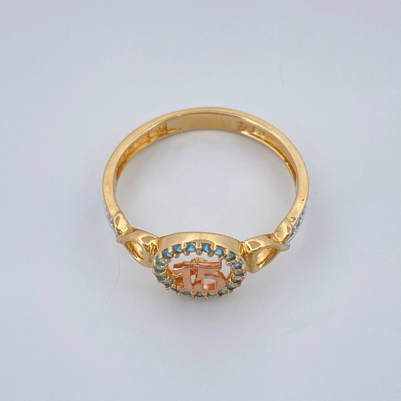 Anillo 15s 2.15gr / T6 1/2 / Tres Oros 18K %