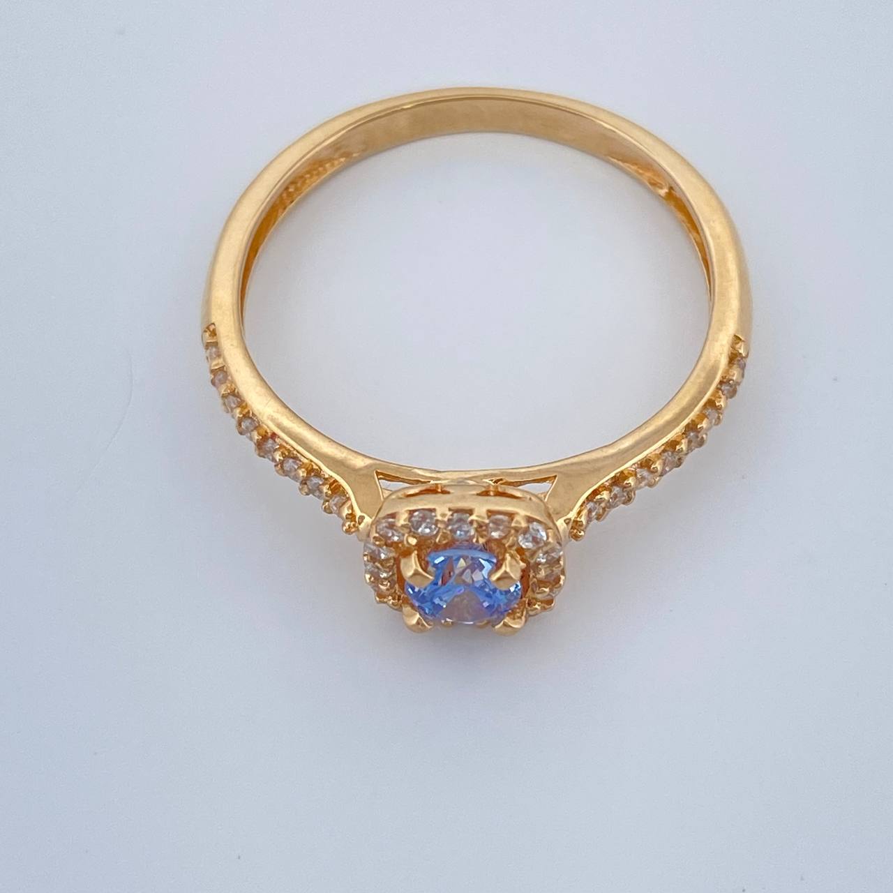 Anillo Halo Cuadrado 2.3gr / T7 / Oro Amarillo 18K %