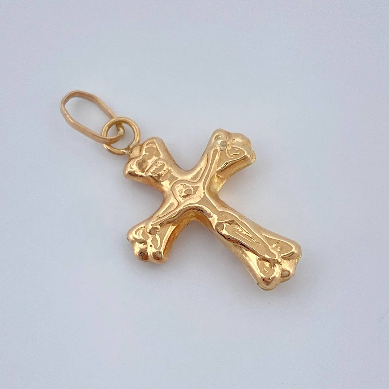 Dije Cruz Cristo 0.85gr / 2.5cm / Oro Amarillo 18K %