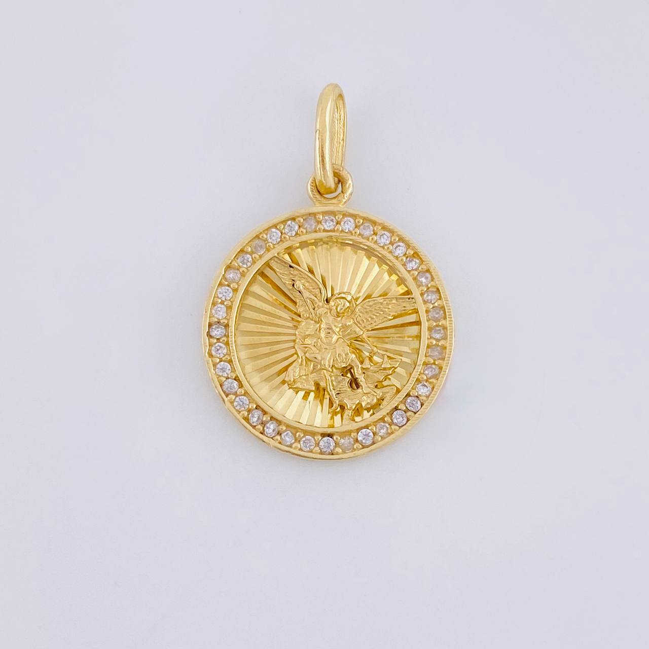 Dije Circulo San Miguel 2.25g / 2.4cm Oro Amarillo 18K