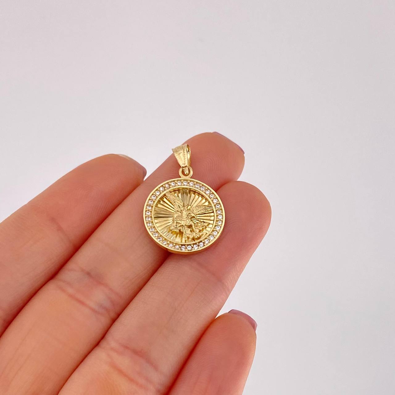 Dije Circulo San Miguel 2.25g / 2.5cm Oro Amarillo 18K
