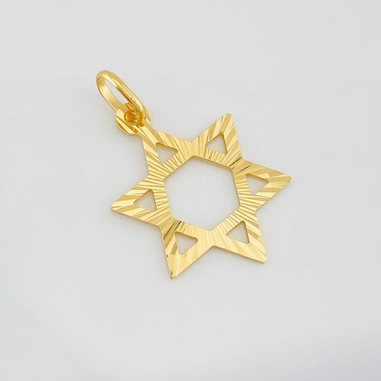 Dije Silueta Estrella Belén 1.05g / 2.5cm Oro Amarillo 18K