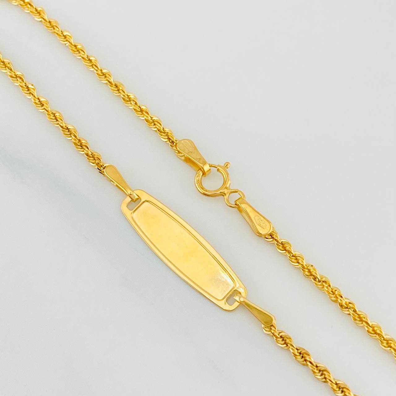Pulso Lazo Placa Ovalada 1.15g / 17.5cm / 1.6mm Oro Amarillo 18K