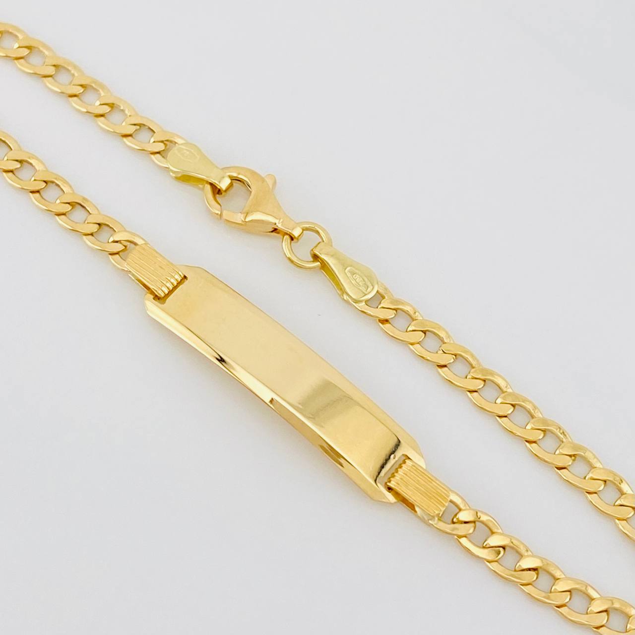 Pulso Cubano Placa 3.7g / 18cm / 3.2mm Oro Amarillo 18K