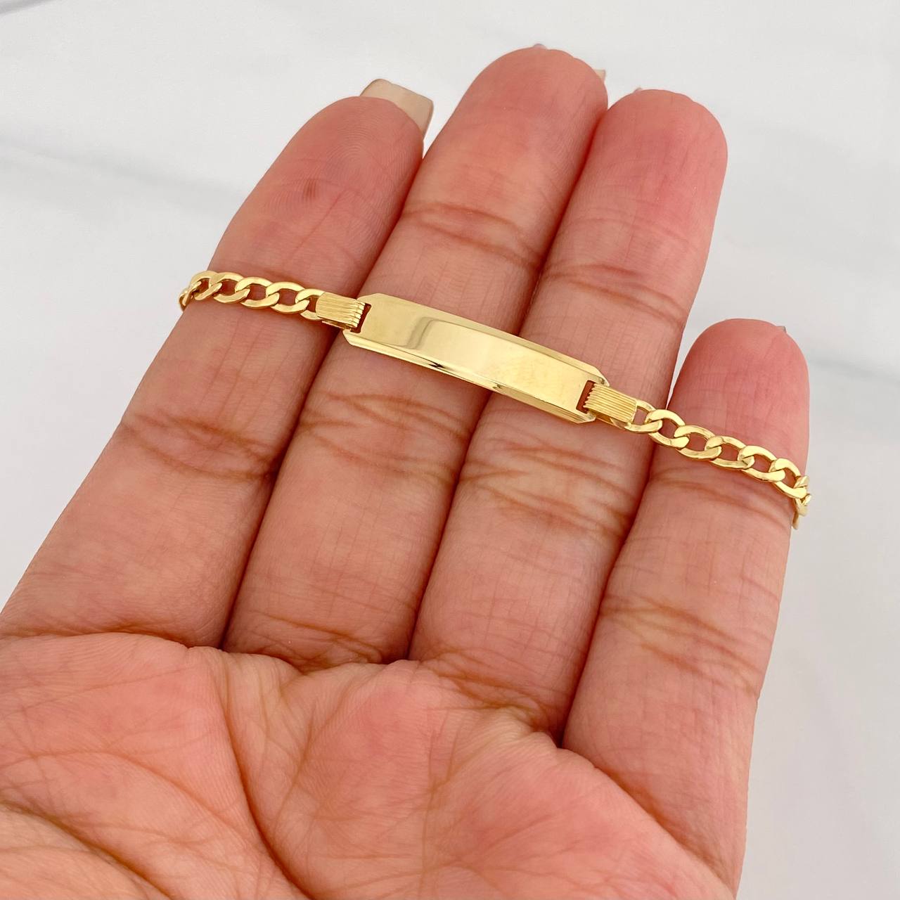 Pulso Cubano Placa 3.7g / 18cm / 3.2mm Oro Amarillo 18K