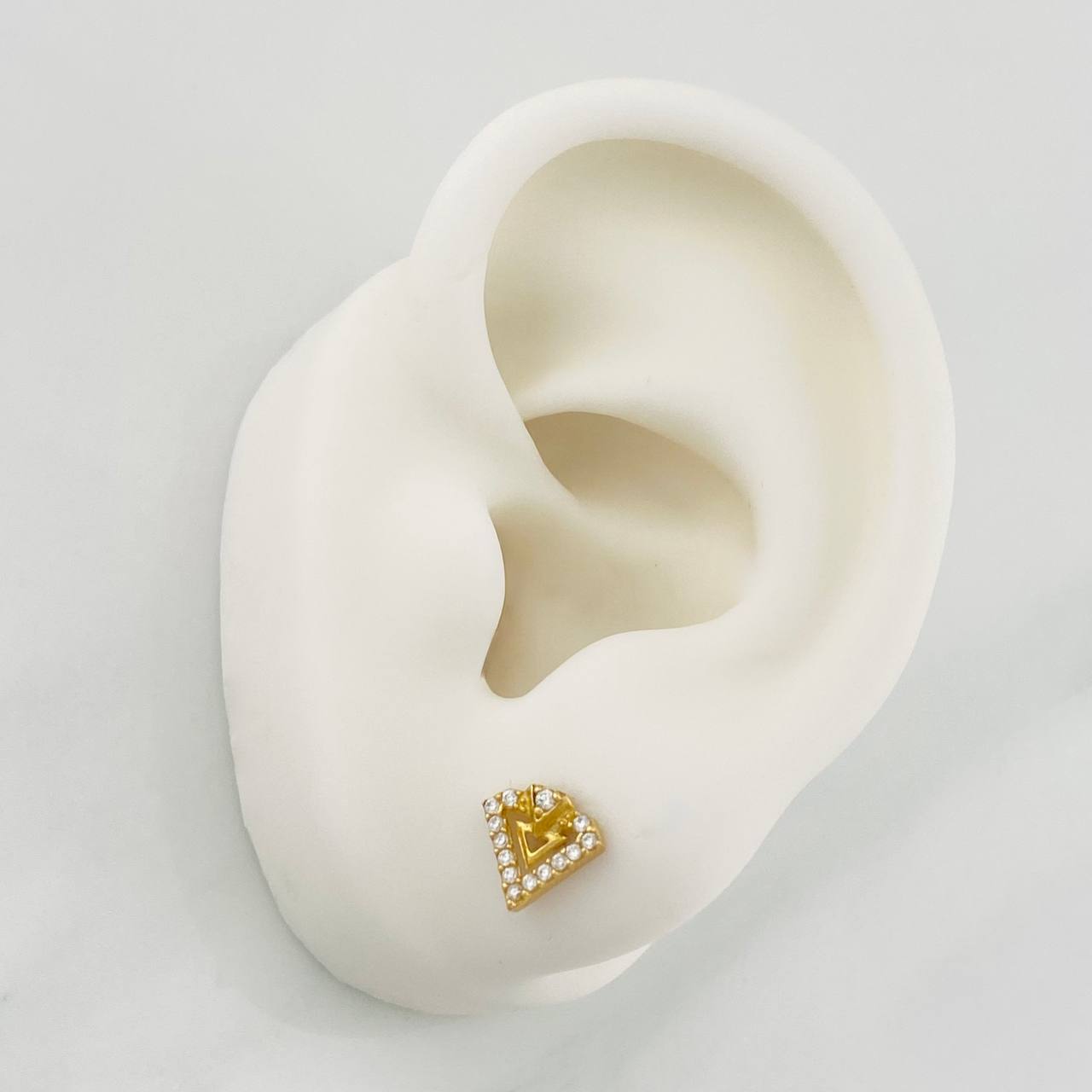 Topos Triangulo 1.25g / 8.34mm Oro Amarillo 18K