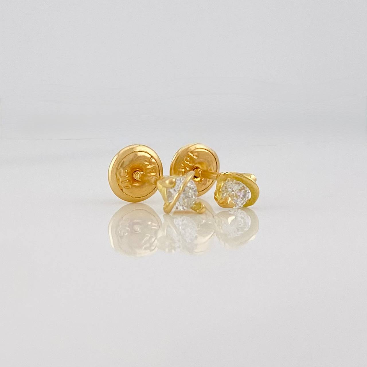 Topos Saturno 0.75g / 3.04mm Oro Amarillo 18K