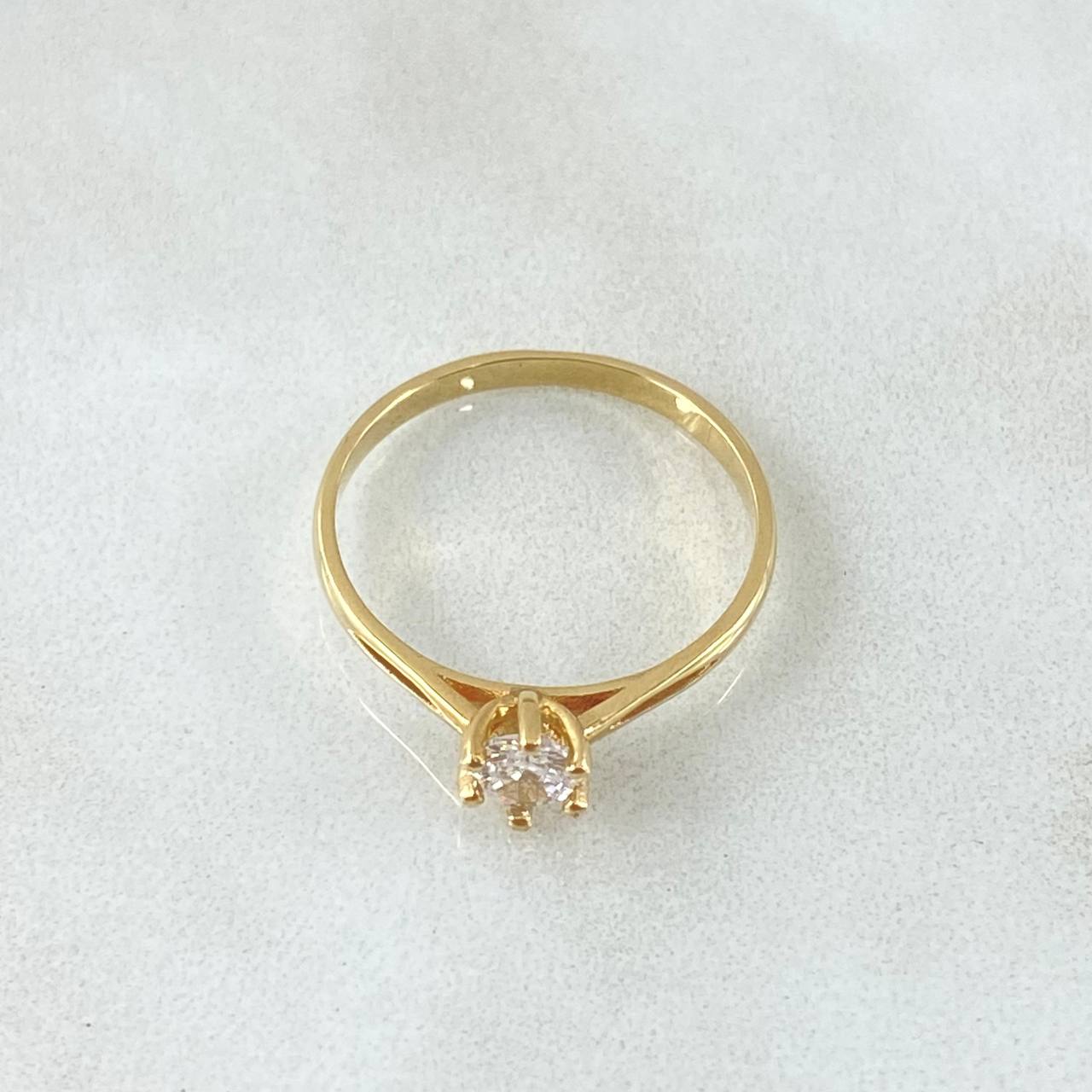 Anillo Solitario Puente Basteado 1.55gr / T6 1/4 / Oro 18K