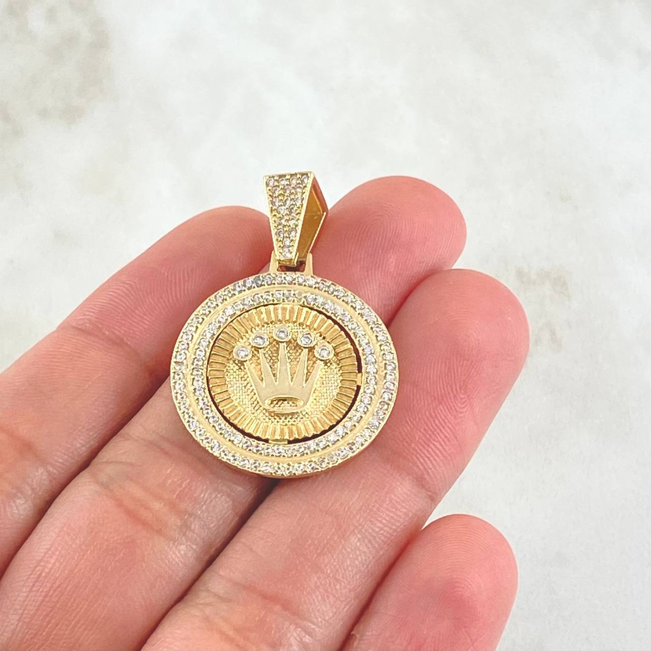 Dije Corona Marco Circular 5.75gr / 3.4cm / Oro 18K ©