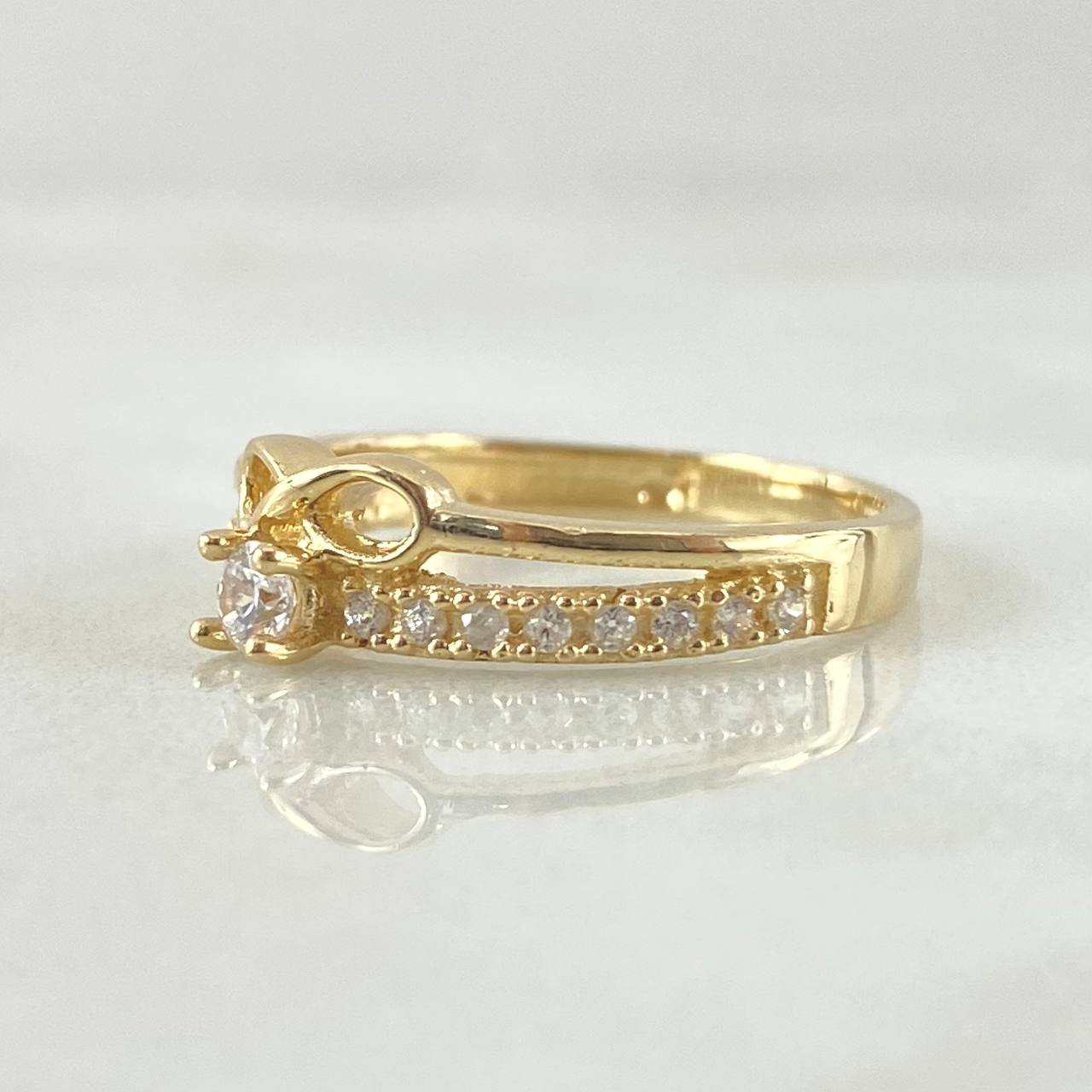 Anillo Solitario Carril Infinito 2.8gr / T6 1/4 / Oro 18K