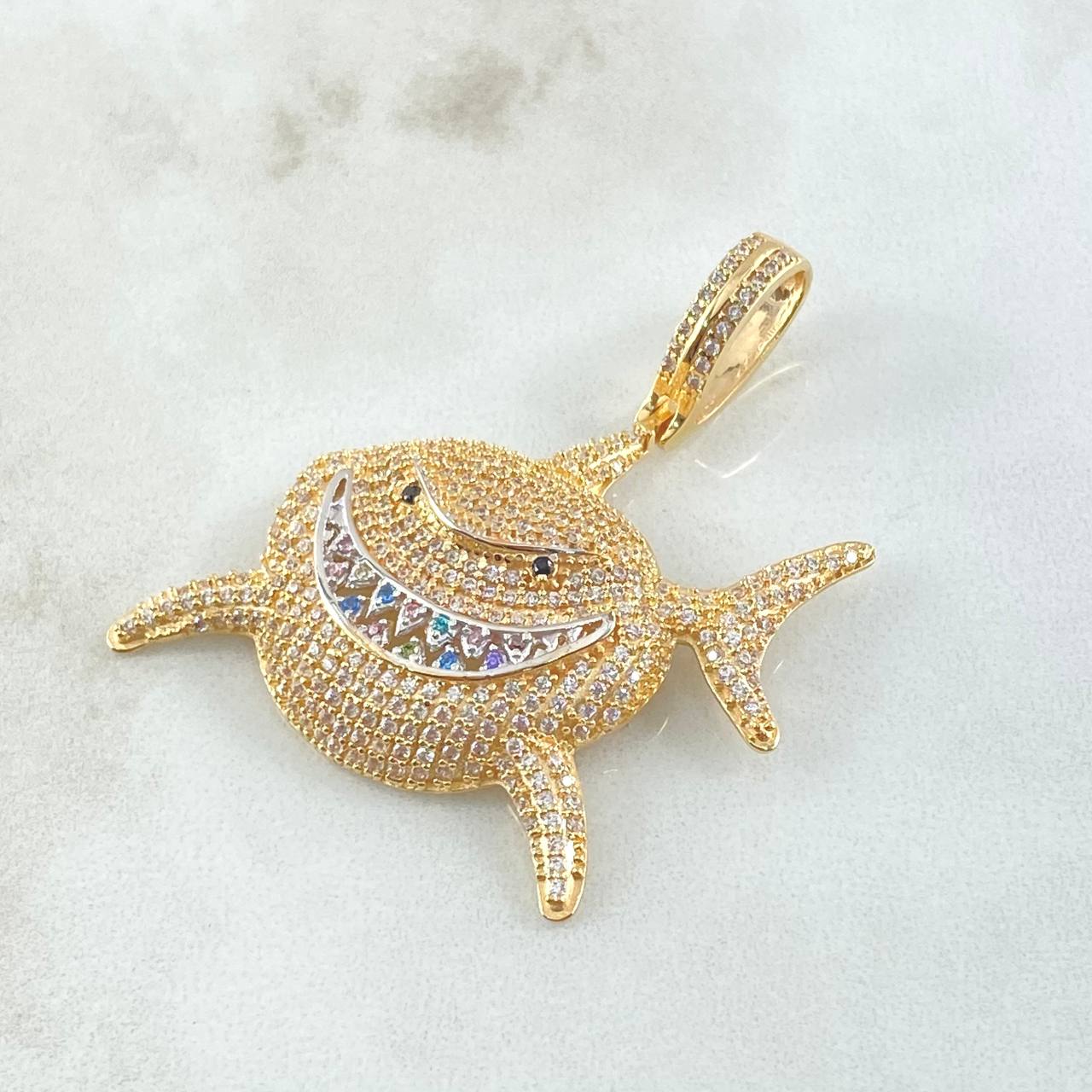 Dije Tiburón 9.6gr / 4.3cm / Circones Multicolor Oro Amarillo 18K ©