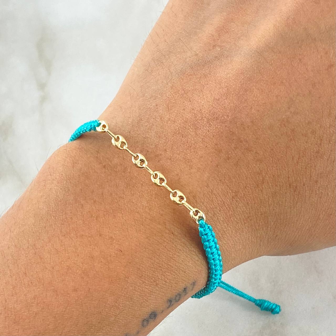 Pulsera Azul Retazo GC 0.35gr / 3.2mm Seis Eslabones Oro Amarillo 18K (Oferta) *