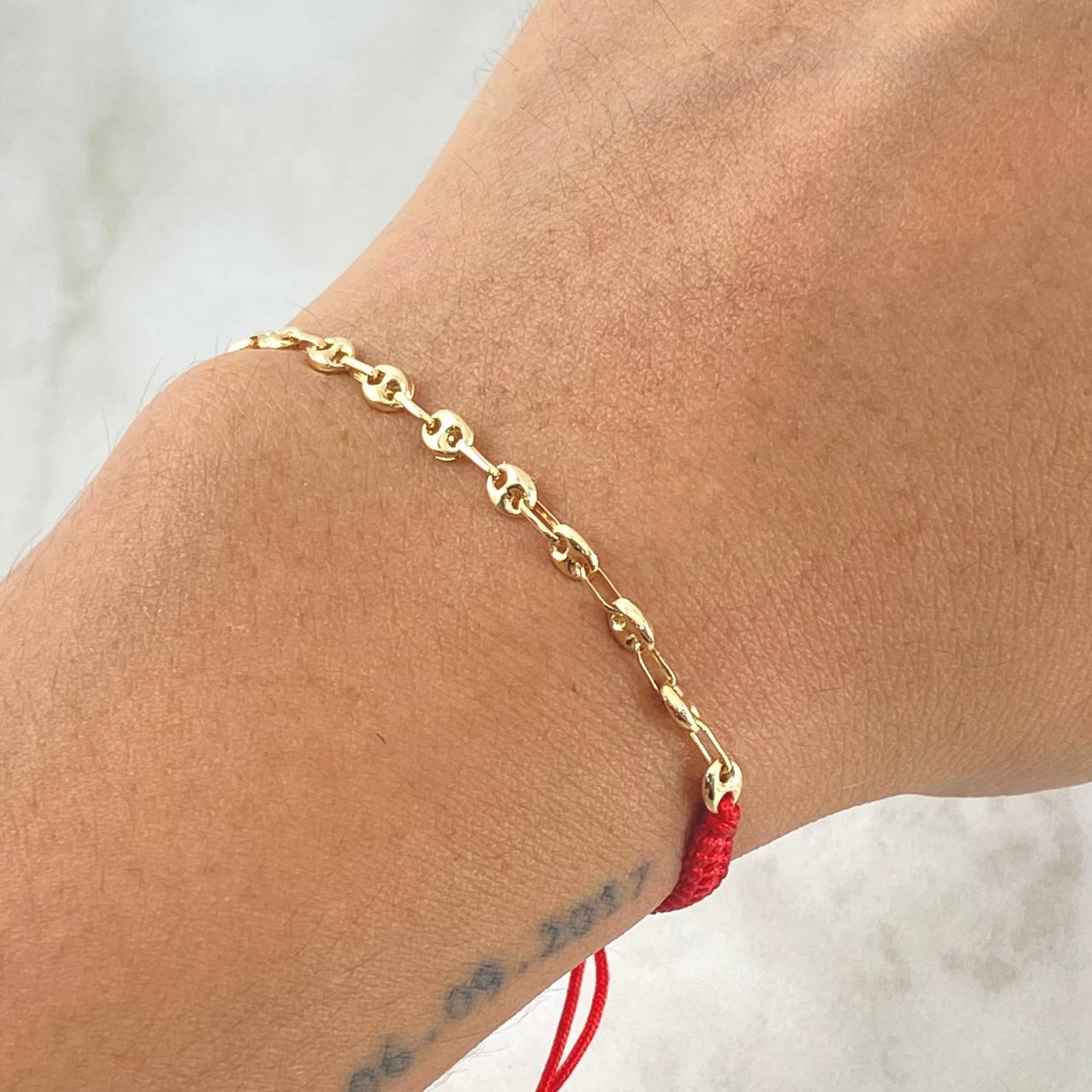 Pulsera Roja Retazo GC 0.7gr / 3.2mm Doce Eslabones Oro Amarillo 18K (Oferta)