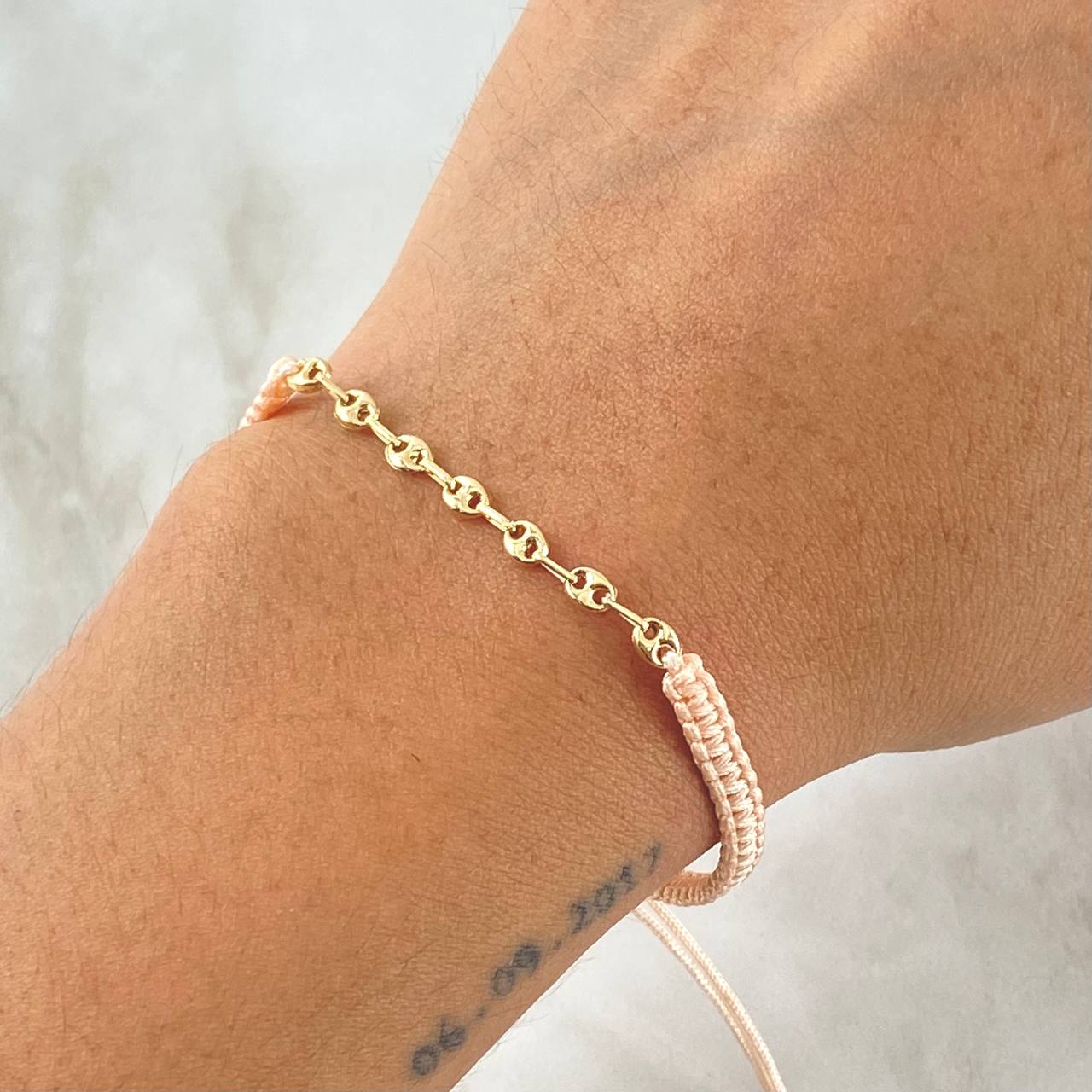 Pulsera Rosada Retazo GC 0.45gr / 3.2mm Siete Eslabones Oro Amarillo 18K (Oferta) *