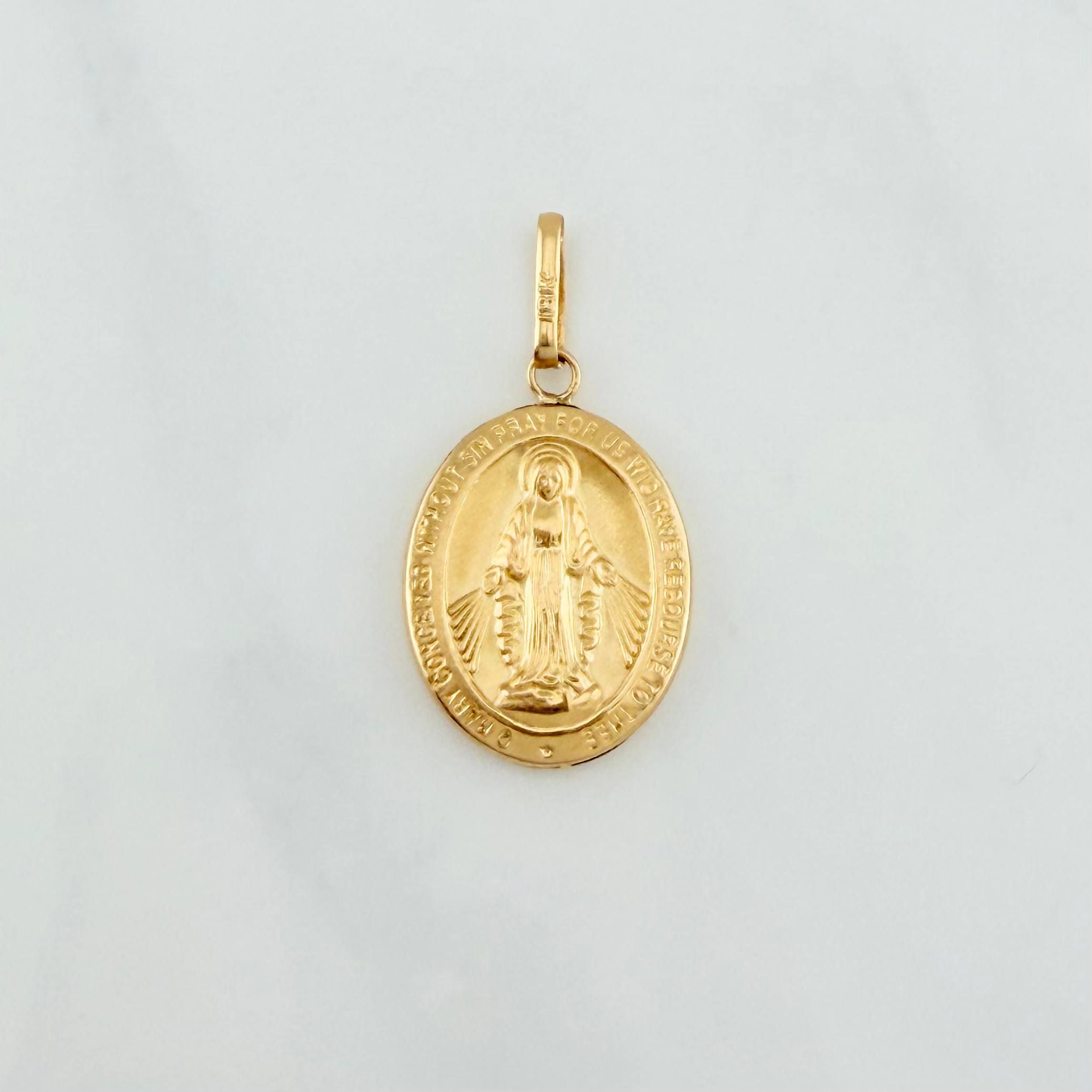 Dije Virgen Milagrosa 1.65 g / 3.2 cm Oro Amarillo 18K
