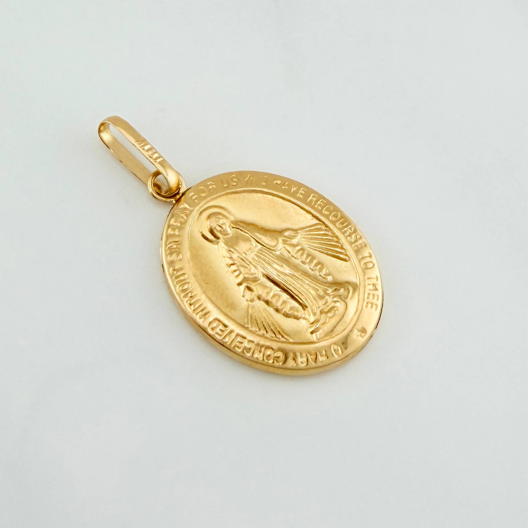 Dije Virgen Milagrosa 1.65 g / 3.2 cm Oro Amarillo 18K