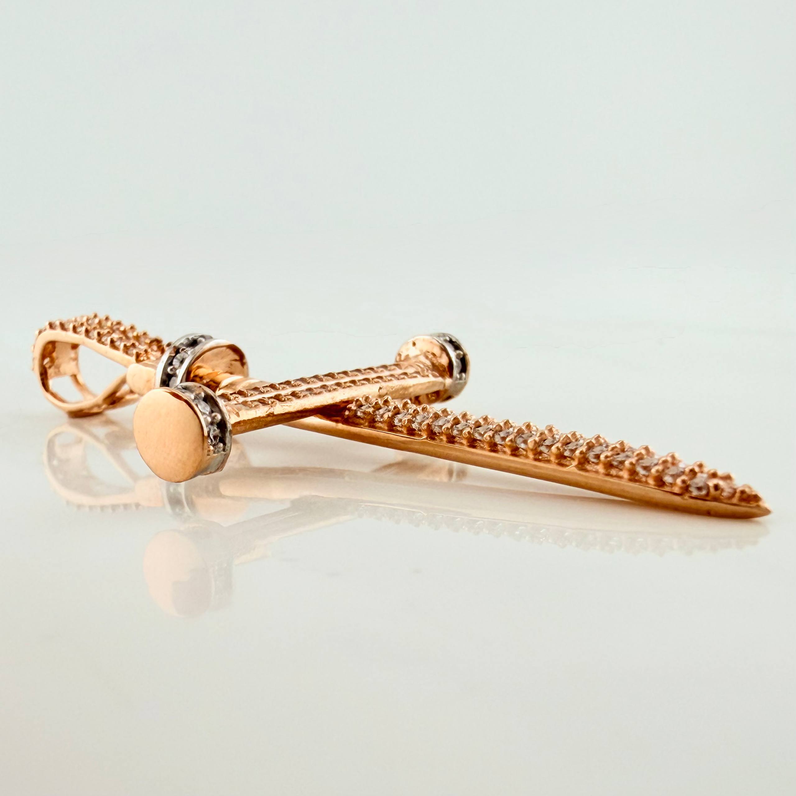 Dije Cruz Clavo 3.95 g / 5 cm Dos Oros Blanco Rosa 18K