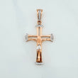 Dije Cruz Cristo 3.4 g / 4.5 cm Dos Oros Blanco Rosa 18K