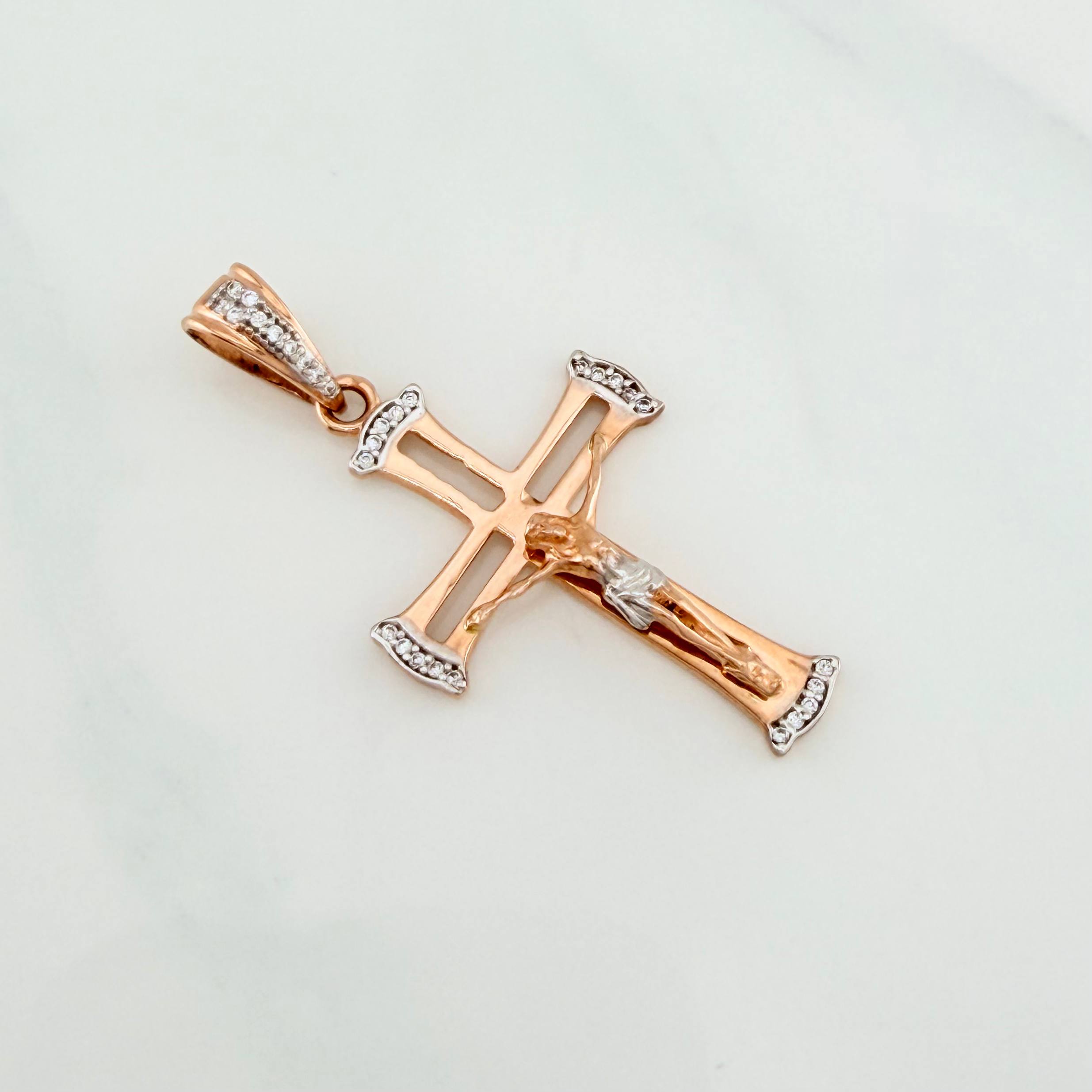 Dije Cruz Cristo 3.4 g / 4.5 cm Dos Oros Blanco Rosa 18K