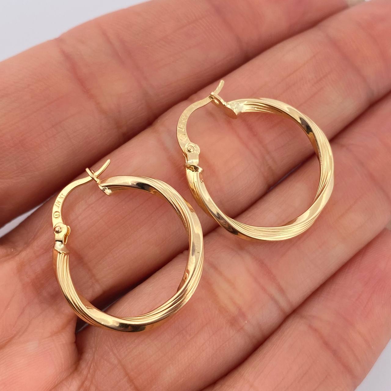 Candongas Mai 1.55gr / 2.5cm / Oro Amarillo 18K %