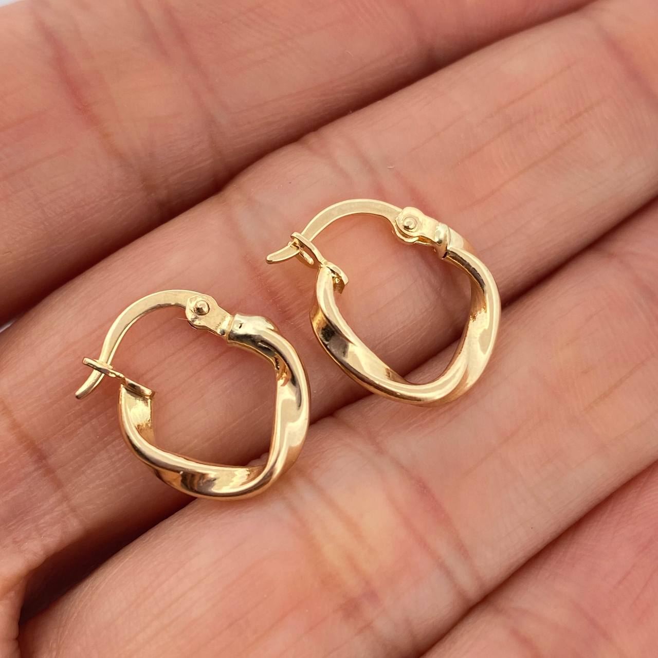 Candongas Asby 1.05gr / 1.5cm / Oro Amarillo 18K %