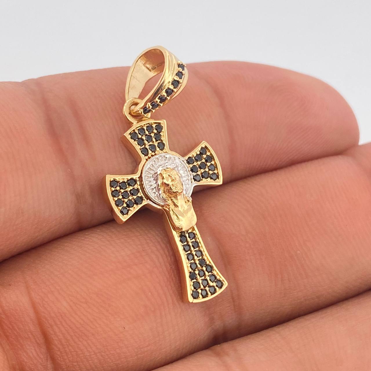 Dije Cruz Rostro Cristo 3.4gr / 3.3cm / Dos Oros Amarillo Blanco 18K %