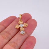 Dije Cruz Trebol 2.3gr / 3.2cm / Tres Oros 18K