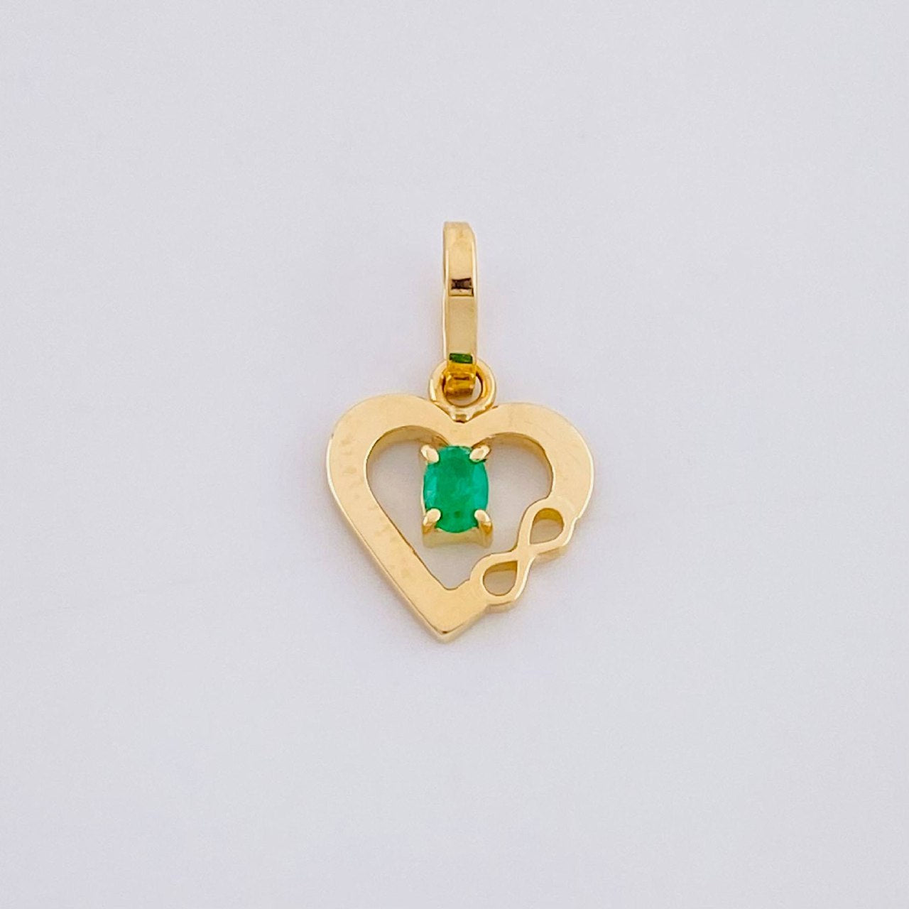 Dije Corazón Infinito Esmeralda 5pts 0.45g / 1.5cm Oro Amarillo 18K
