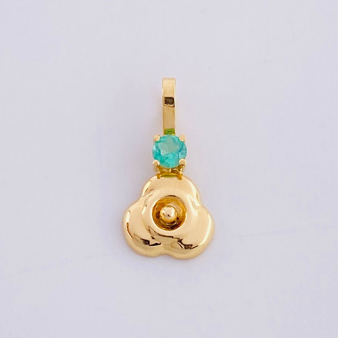 Dije Flor Esmeralda 6pts 0.35g / 1.5cm Oro Amarillo 18K