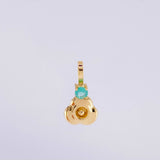Dije Flor Esmeralda 6pts 0.35g / 1.5cm Oro Amarillo 18K