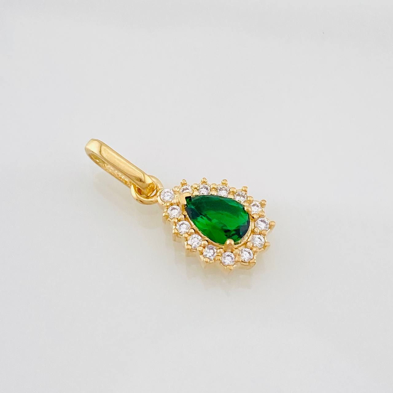 Dije Lagrima 1.1g / 2cm Oro Amarillo 18K