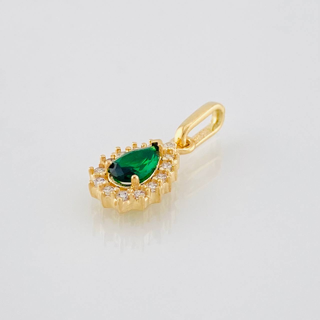 Dije Lagrima 1.1g / 2cm Oro Amarillo 18K