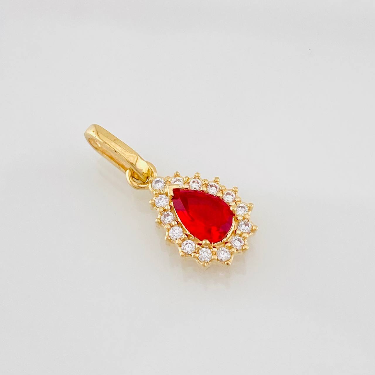 Dije Lagrima 1.1g / 2cm Oro Amarillo 18K