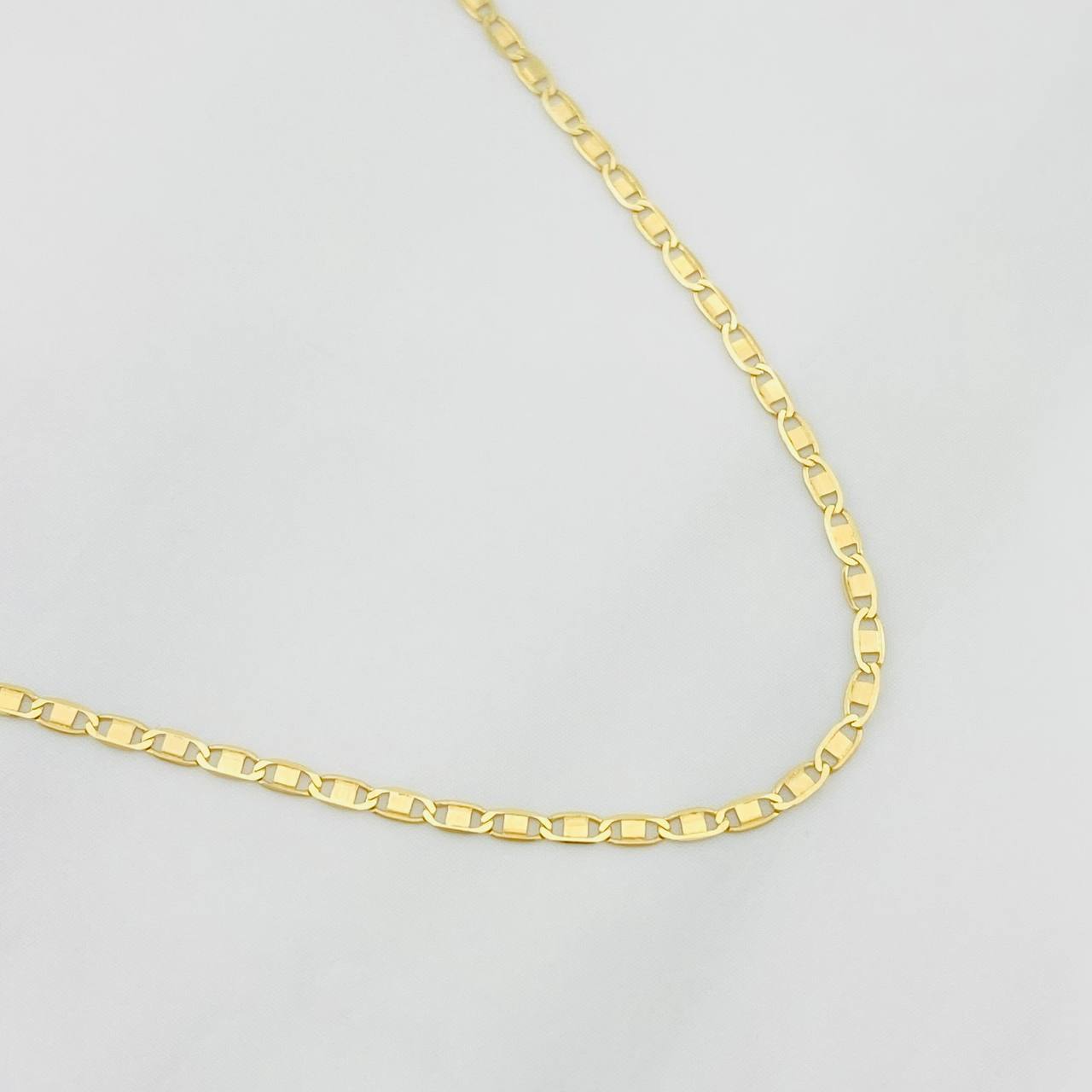 Cadena Escalera Plana 1.55g / 45cm / 1.4mm Oro Amarillo 18K