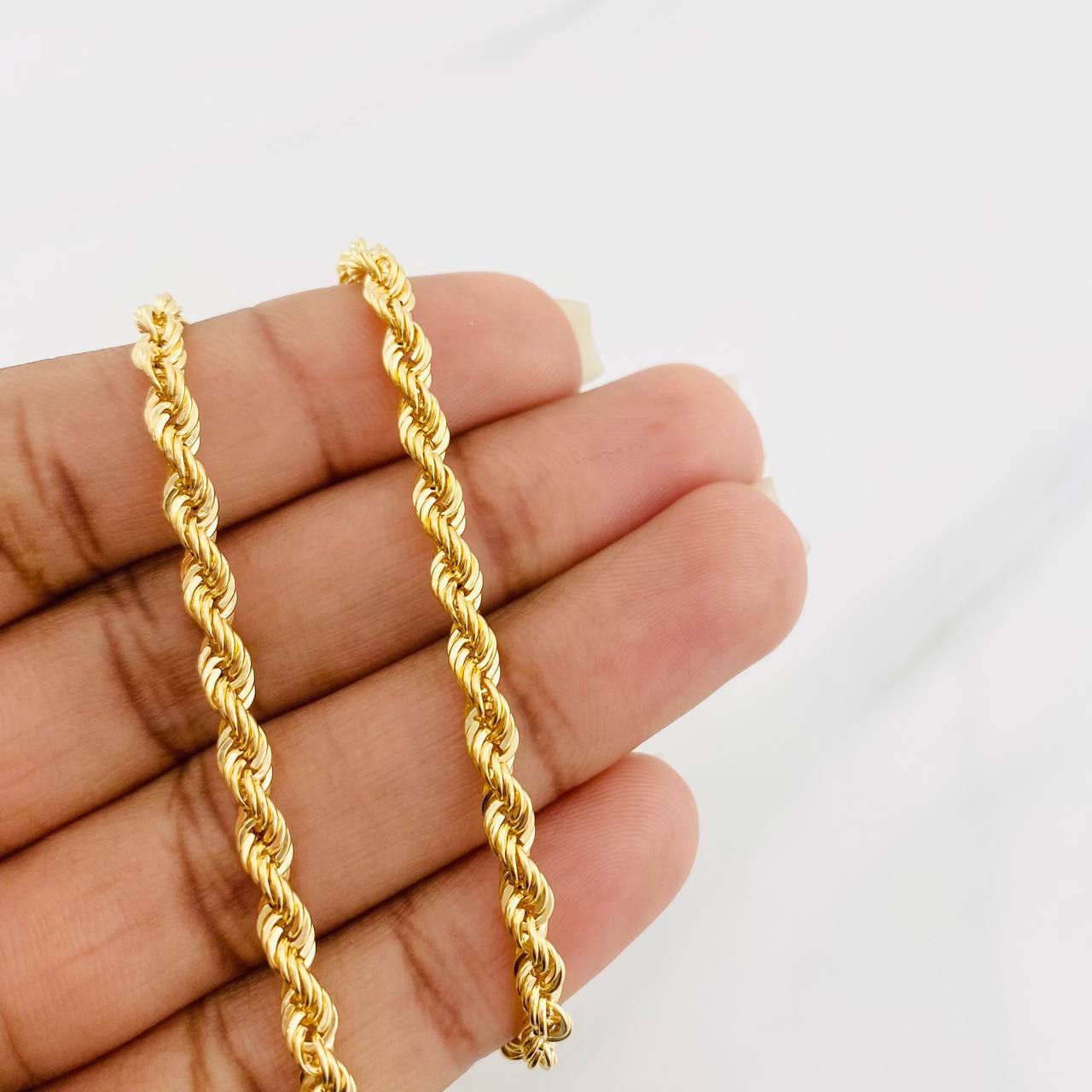 Cadena Lazo 8.4g / 65cm / 3.7mm Oro Amarillo 18K