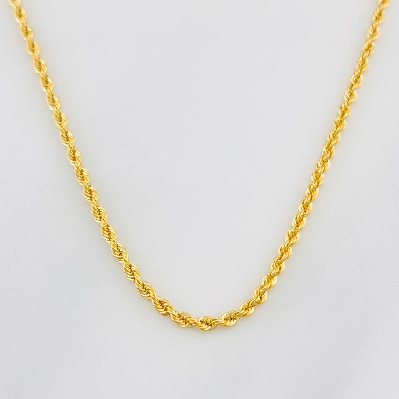 Cadena Lazo 2.2g / 60cm / 1.65mm Oro Amarillo 18K