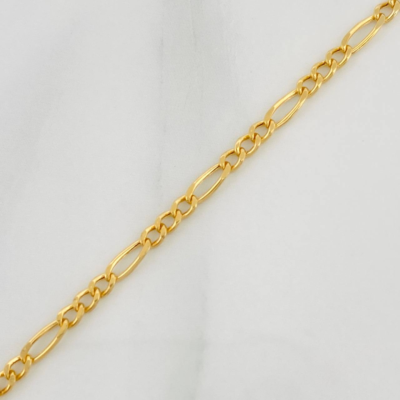 Pulso Figaro 1.2gr / 20cm / 2.5mm Oro Amarillo +1 18K %