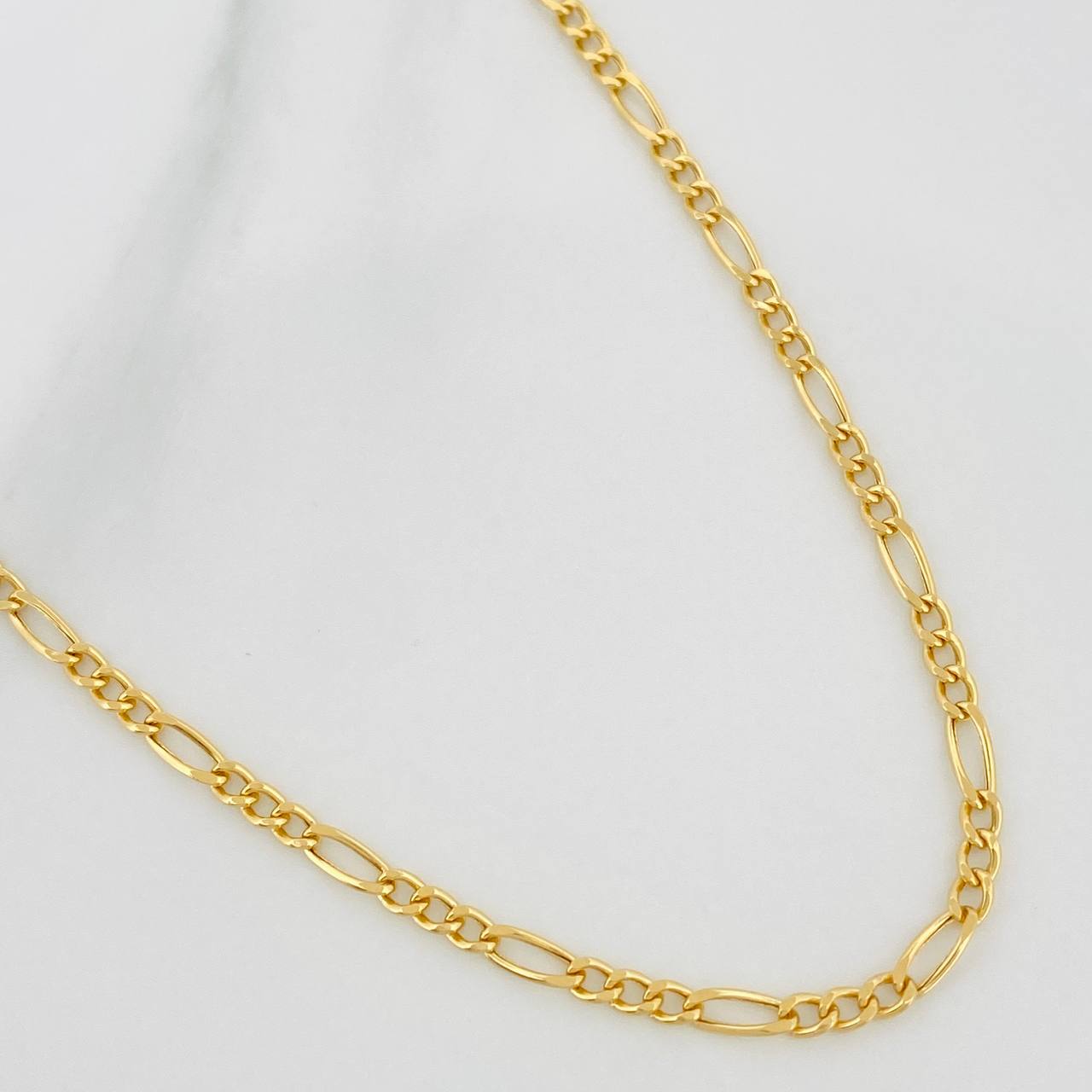 Cadena Figaro 3.15gr / 55cm / 2.35mm Oro Amarillo +1 18K &